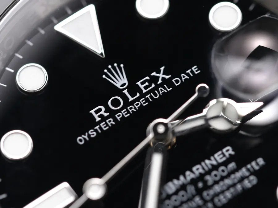 40mm R0lex Submariner Black with Date
