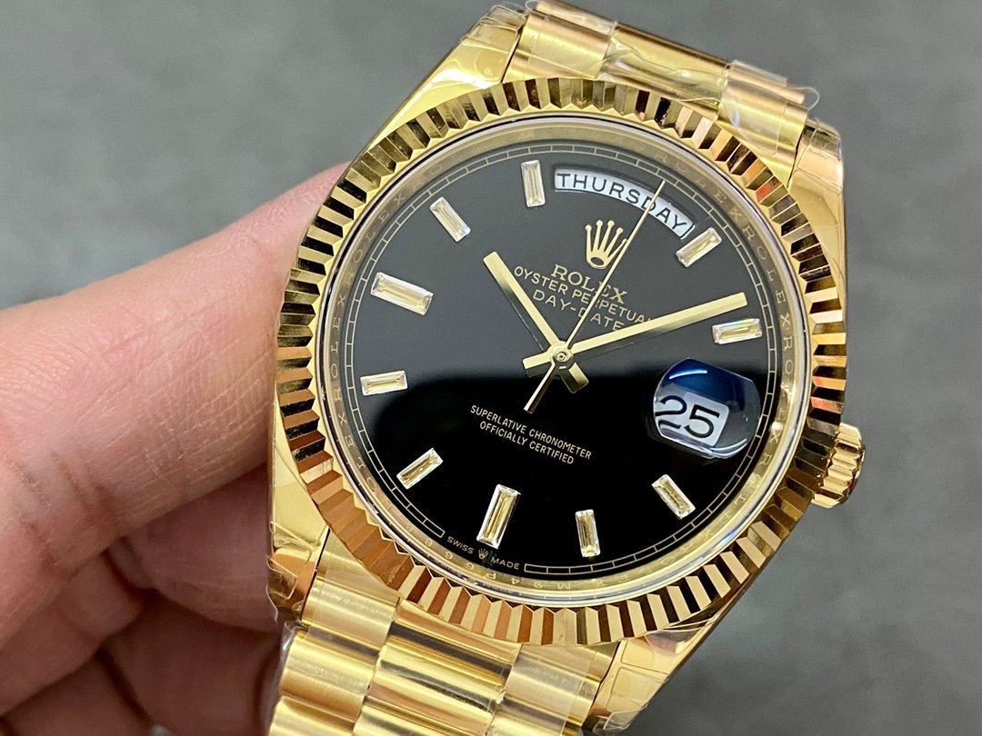 40mm Daydate R0lex Gold Black Dial