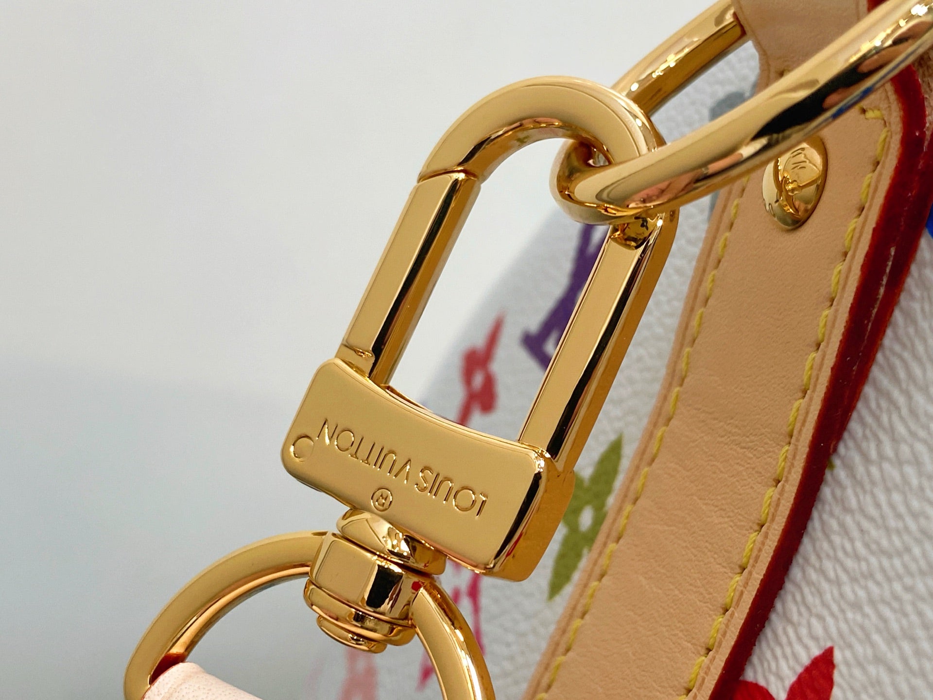 L*V Murakami Duffle 45