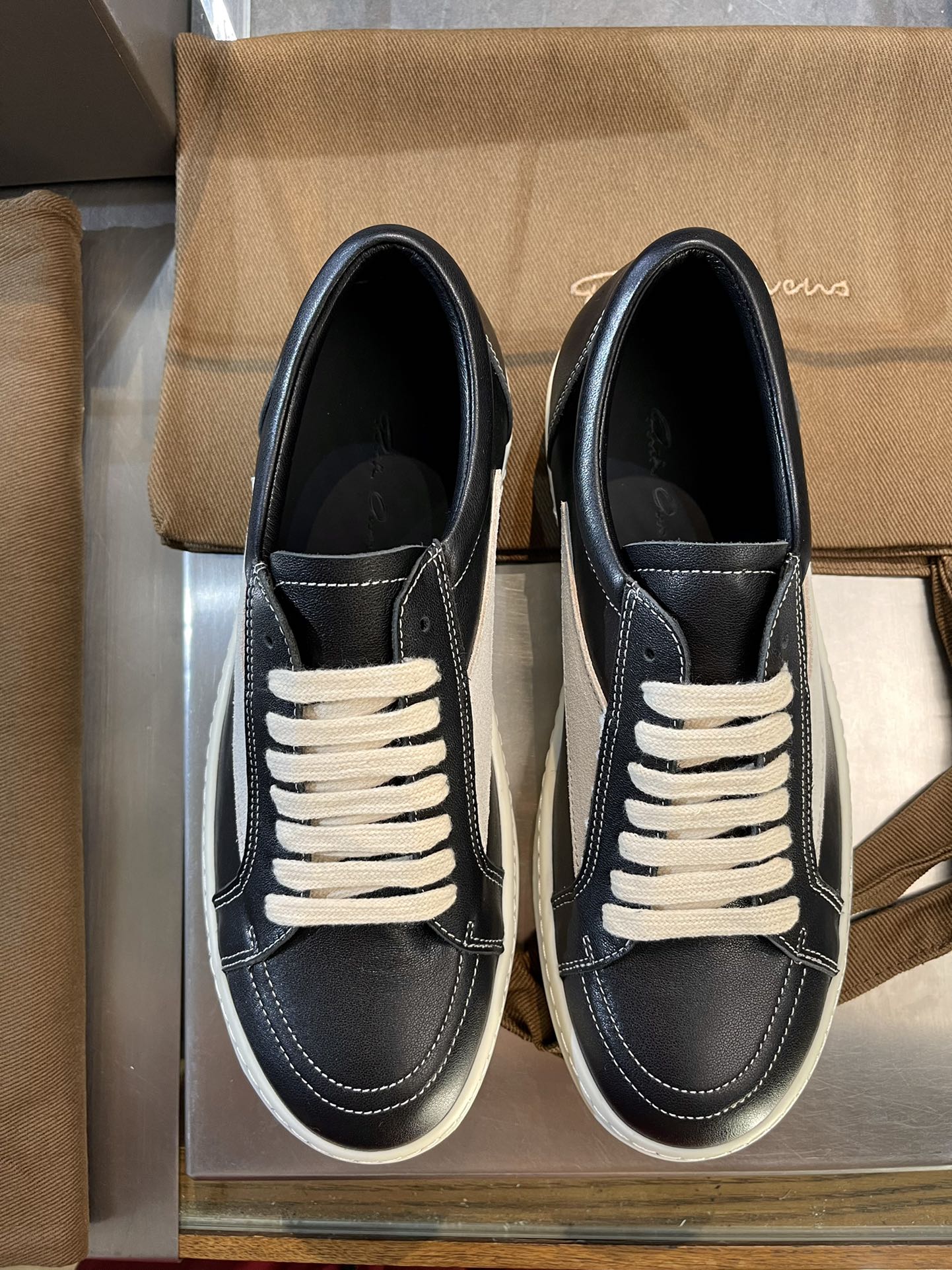 R*1ck 0*W3ns Low Sneaker Black