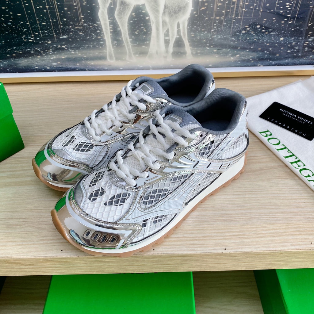 B*0ttega White/Silver Orbit