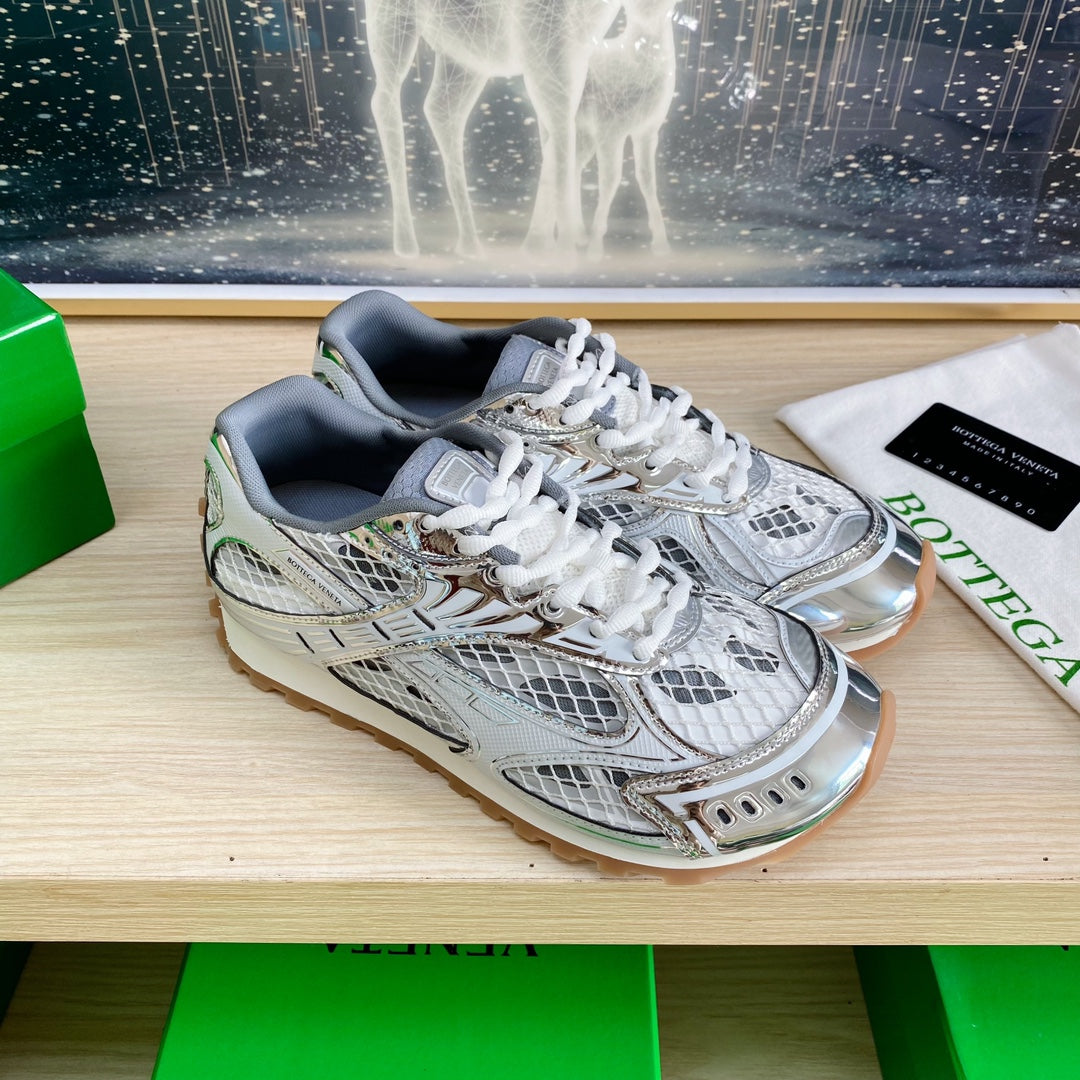 B*0ttega White/Silver Orbit