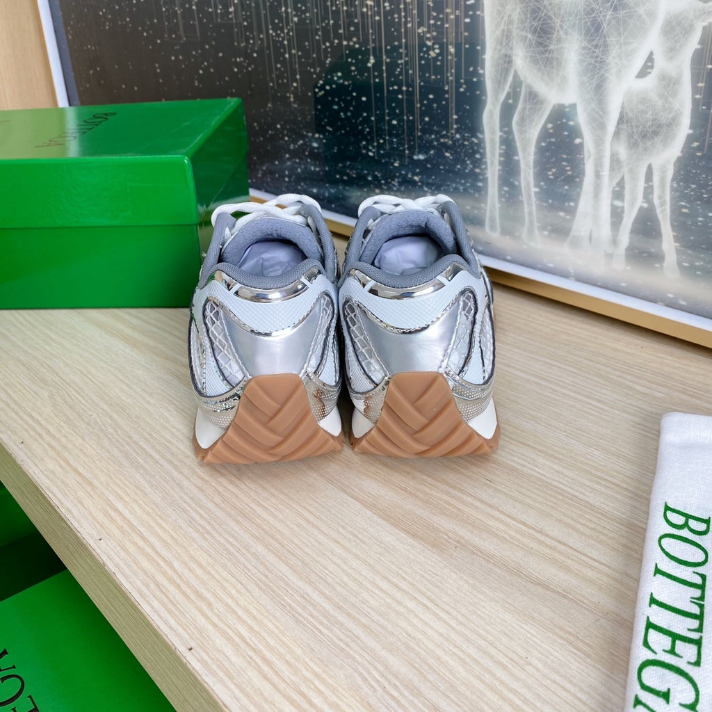 B*0ttega White/Silver Orbit