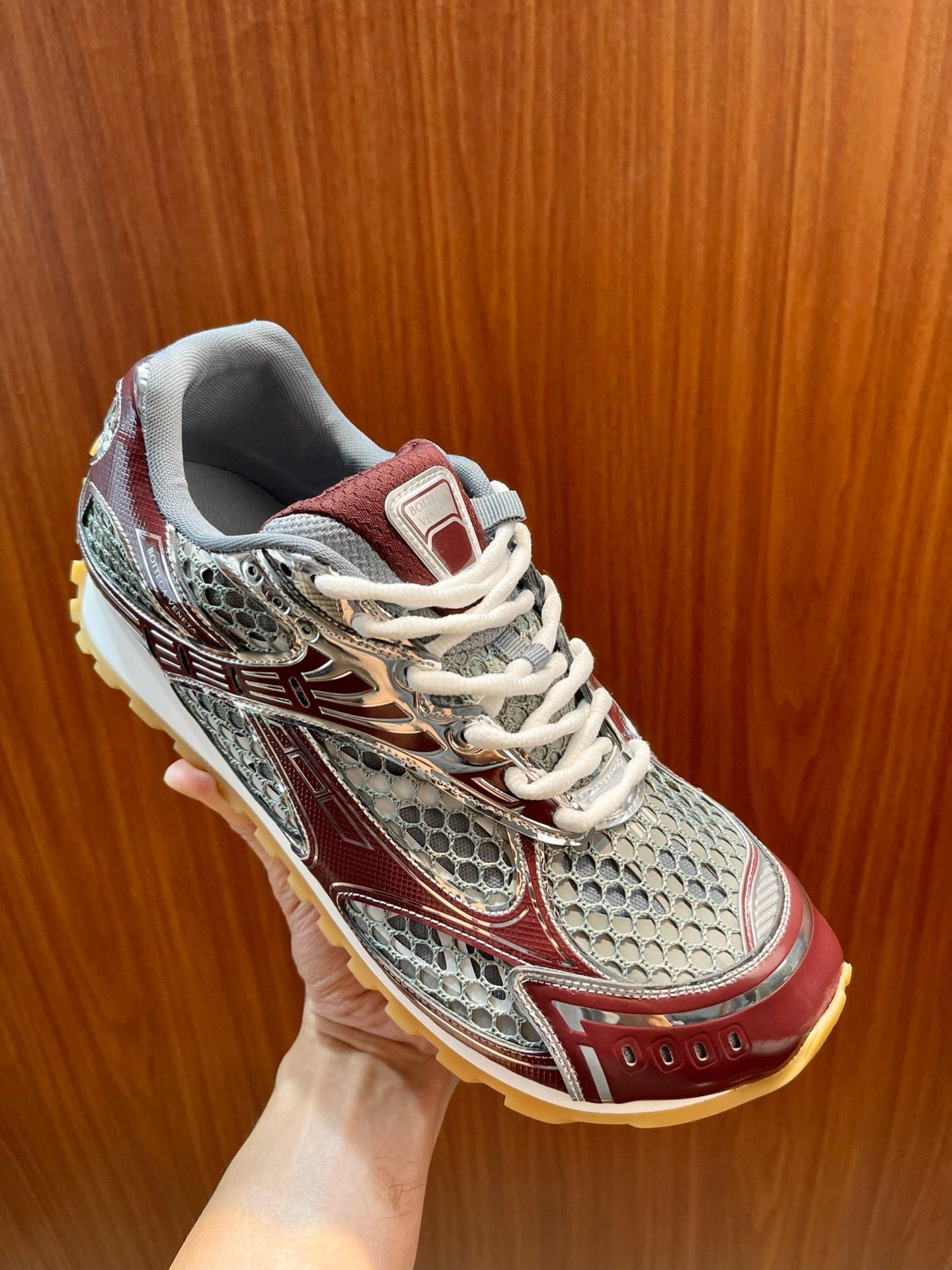 B*0ttega Burgundy Orbit